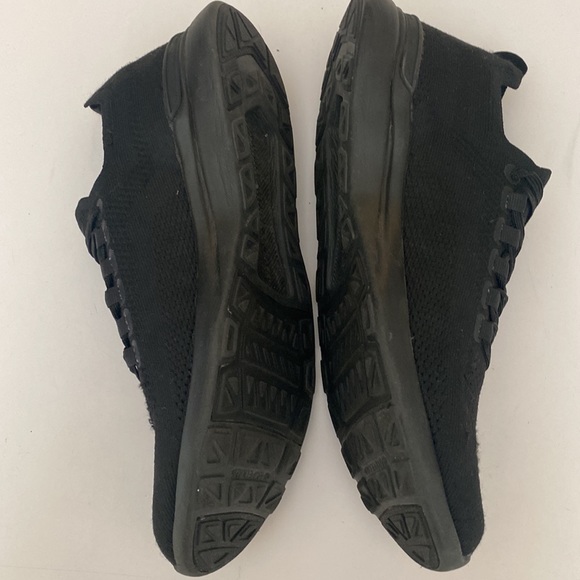 APL TechLoom Breeze size 11 42.5 all black excellent condition hardly worn - Picture 4 of 8